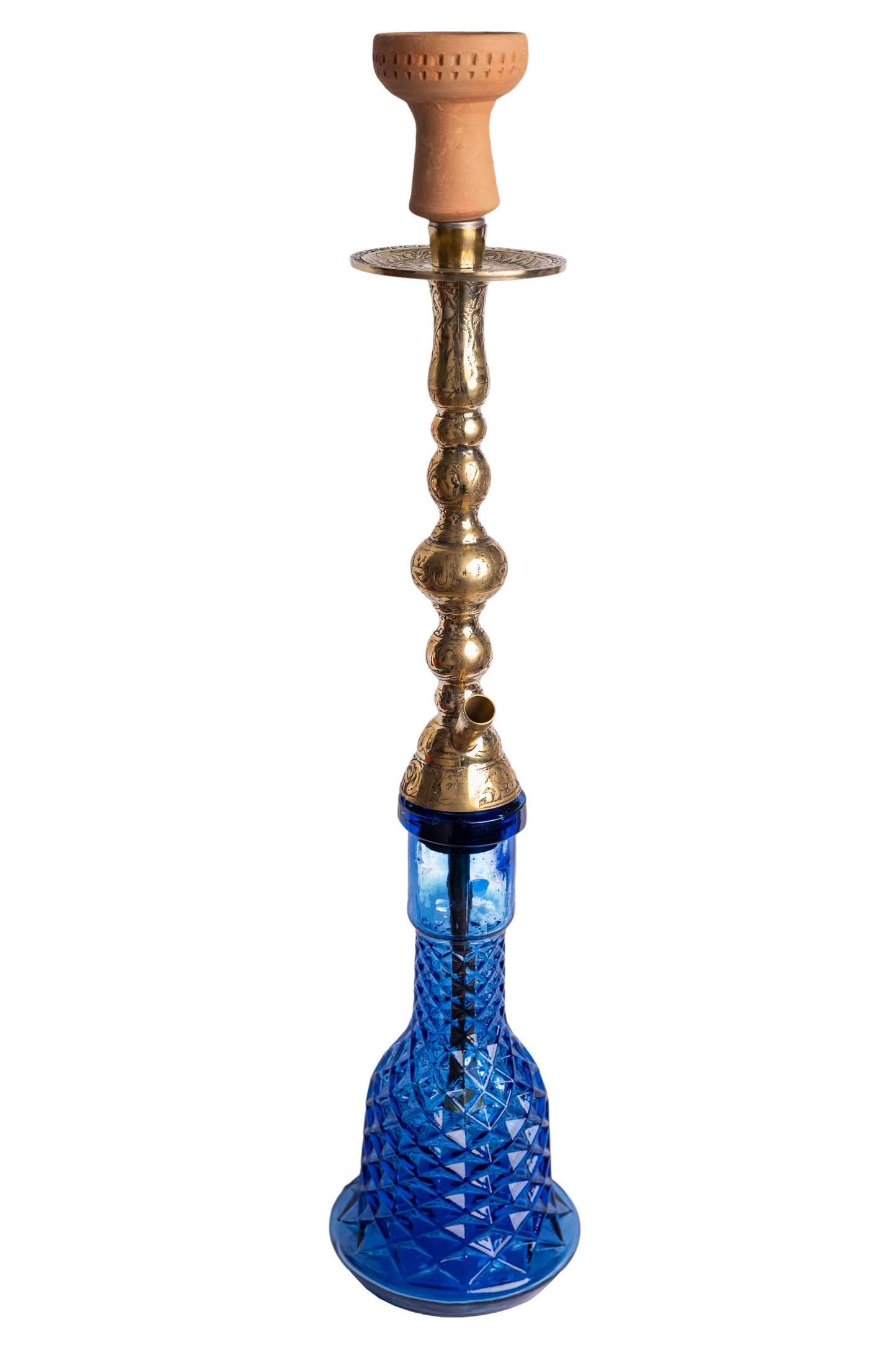 Eine traditionelle Shisha von Elmas, handgefertigt aus Messing und mit blauer Bowl.