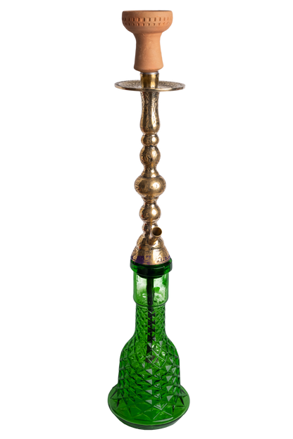 Eine traditionelle Shisha von Elmas Originale, handgefertigt aus Messing und mit grüner Bowl.